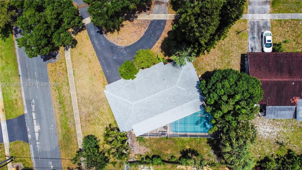 101 SW 53rd Avenue, Plantation, FL 33317