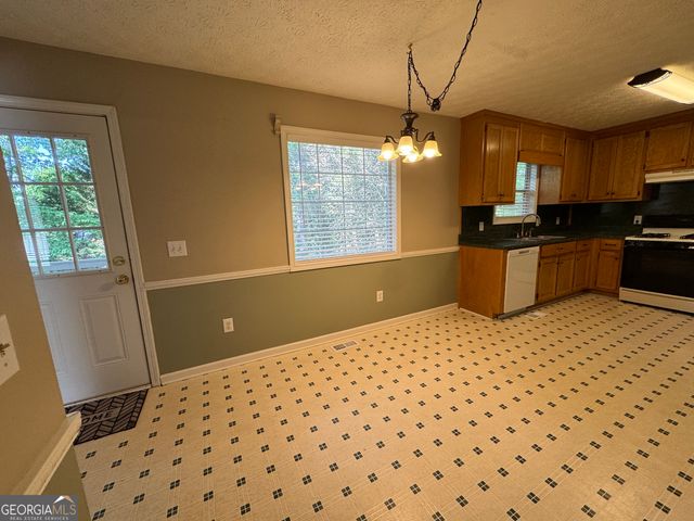 523 Cherokee Overlook Court, Canton, GA 30115