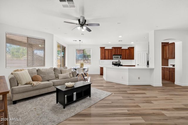 2925 E ANDRE Avenue, Gilbert, AZ 85298
