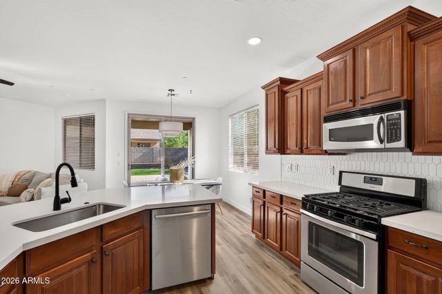 2925 E ANDRE Avenue, Gilbert, AZ 85298