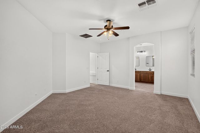 2925 E ANDRE Avenue, Gilbert, AZ 85298
