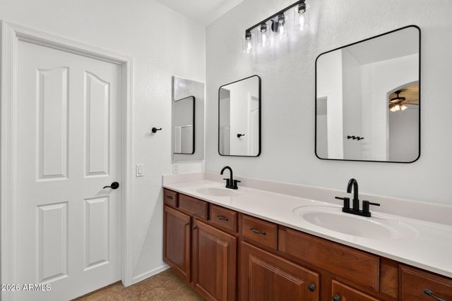 2925 E ANDRE Avenue, Gilbert, AZ 85298
