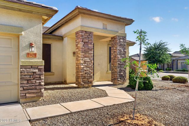 2925 E ANDRE Avenue, Gilbert, AZ 85298