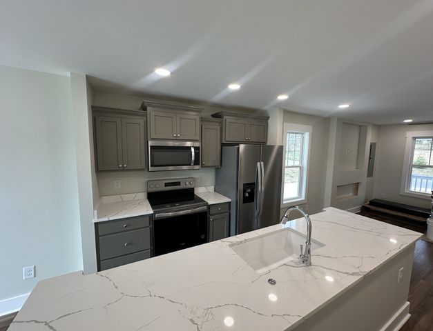 99 N Shephard St, Winchester, TN 37398