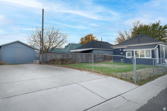 2060 QUINCY AVE, Ogden, UT 84401