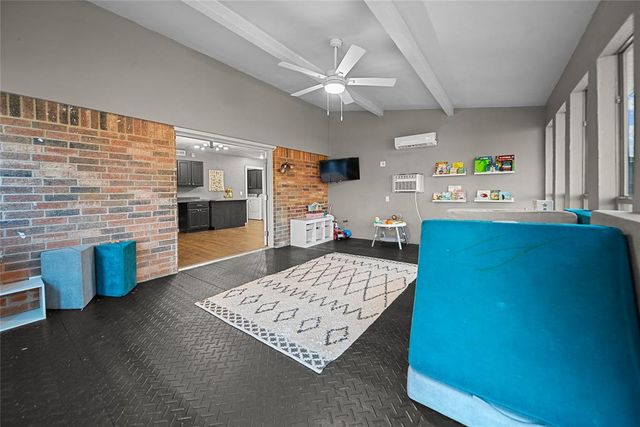 812 S Avery Street, Moore, OK 73160