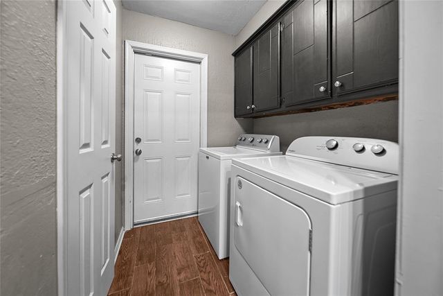 812 S Avery Street, Moore, OK 73160