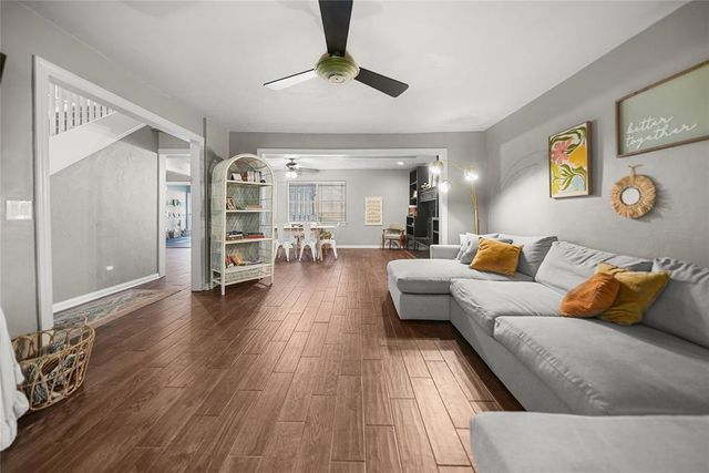 812 S Avery Street, Moore, OK 73160