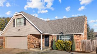 812 S Avery Street, Moore, OK 73160