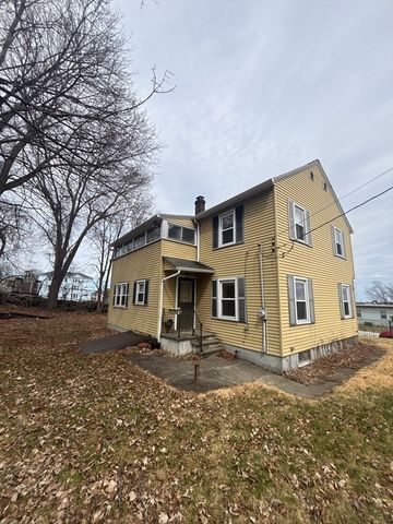 25 Shannon St, Worcester, MA 01604
