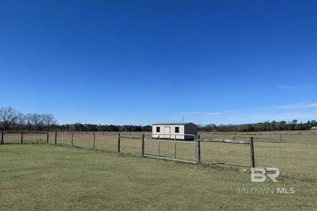 1064 Old Fannie Road, Flomaton, AL 36441