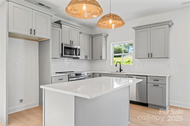 3300 New Life Lane 22, Kannapolis, NC 28083