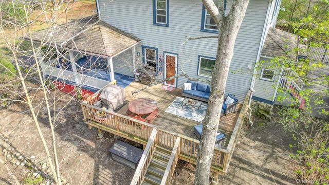 832 Bloomingburg Road, Bloomingburg, NY 12721