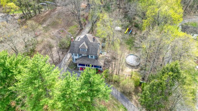 832 Bloomingburg Road, Bloomingburg, NY 12721