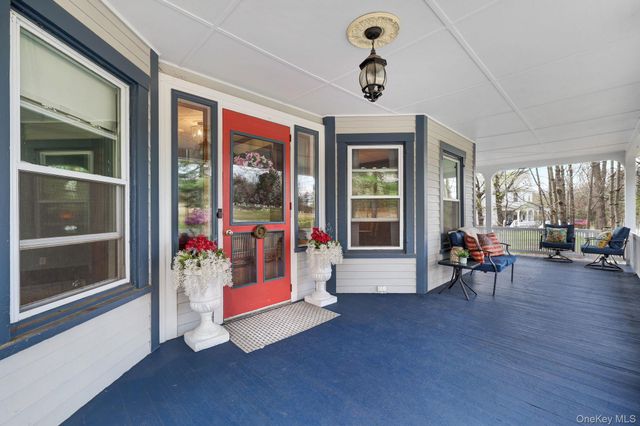 832 Bloomingburg Road, Bloomingburg, NY 12721