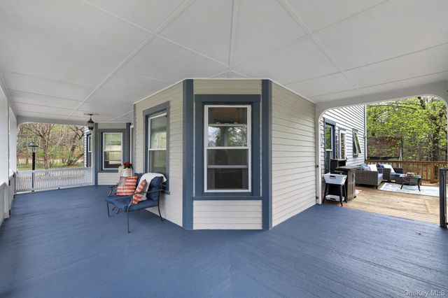 832 Bloomingburg Road, Bloomingburg, NY 12721