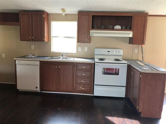 151 County Road 2801 Corner, Cleveland, TX 77327