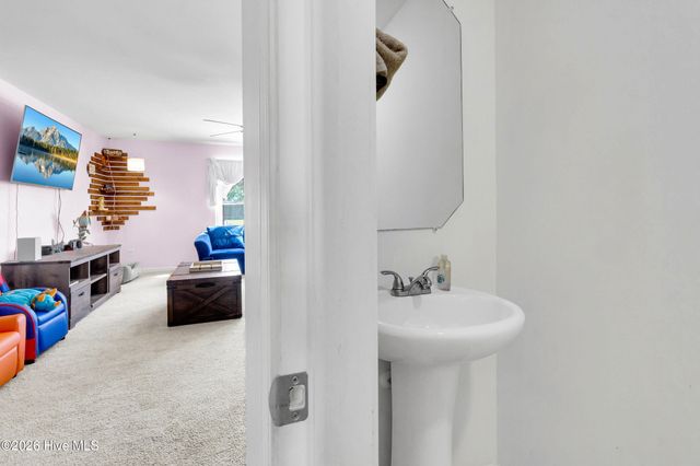 206 Landover Drive, Richlands, NC 28574