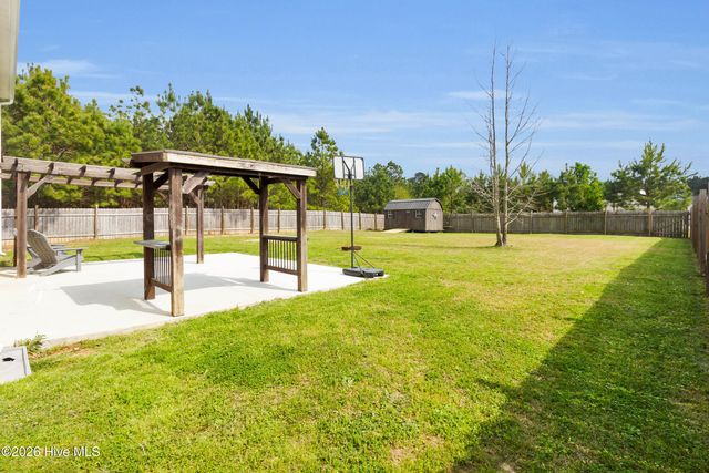 206 Landover Drive, Richlands, NC 28574