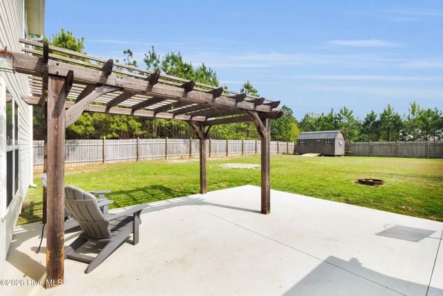 206 Landover Drive, Richlands, NC 28574