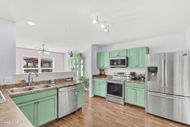 206 Landover Drive, Richlands, NC 28574