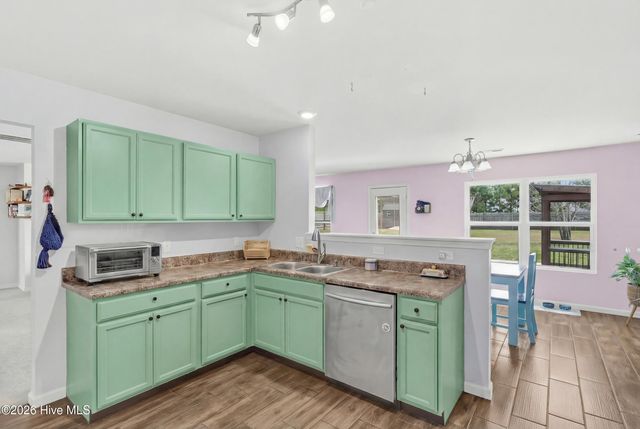 206 Landover Drive, Richlands, NC 28574