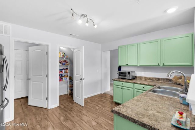 206 Landover Drive, Richlands, NC 28574