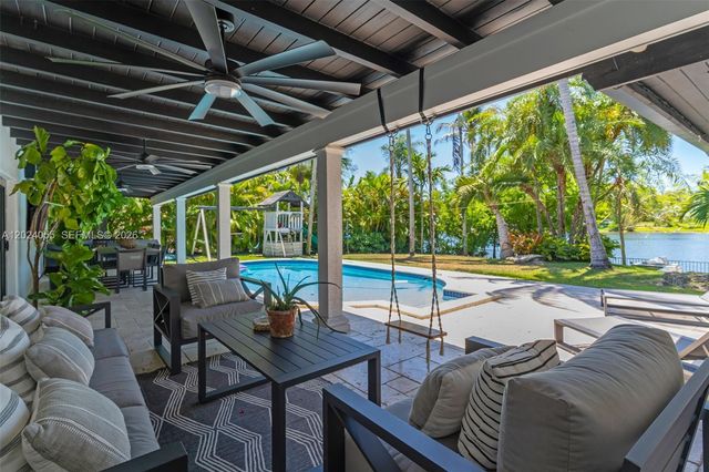 13400 SW 70th Avenue, Pinecrest, FL 33156
