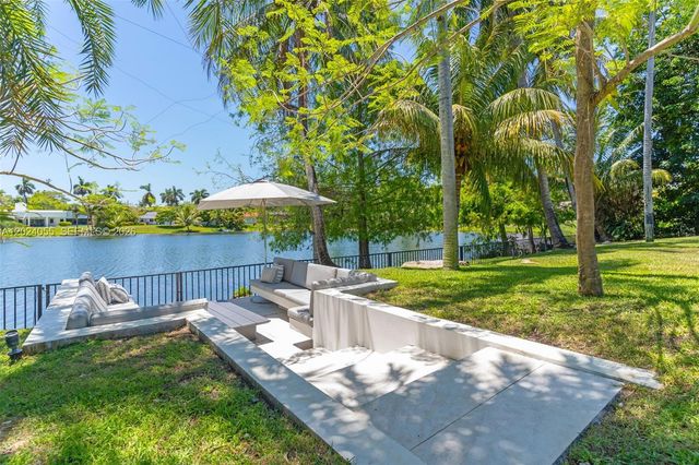 13400 SW 70th Avenue, Pinecrest, FL 33156