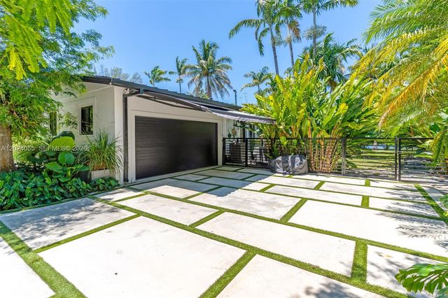 13400 SW 70th Avenue, Pinecrest, FL 33156