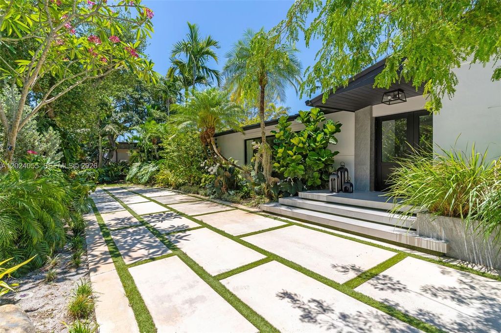 13400 SW 70th Avenue, Pinecrest, FL 33156