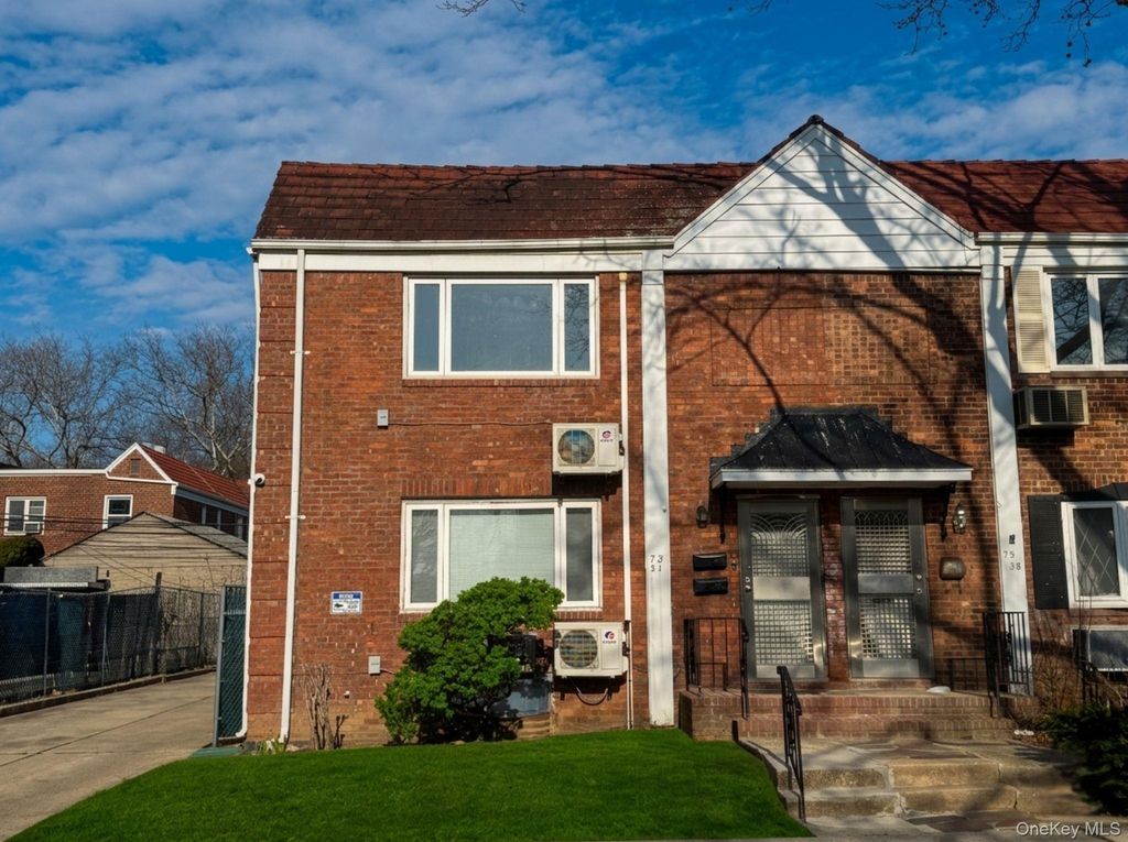 75-31 198th Street 2nd Fl, Fresh Meadows, NY 11366