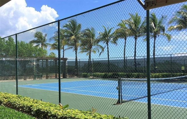 2080 S Ocean Dr 303, Hallandale Beach, FL 33009