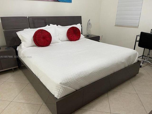 2080 S Ocean Dr 303, Hallandale Beach, FL 33009