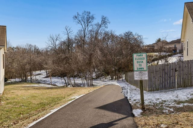 608 Jasmin Dr, Nashville, TN 37211