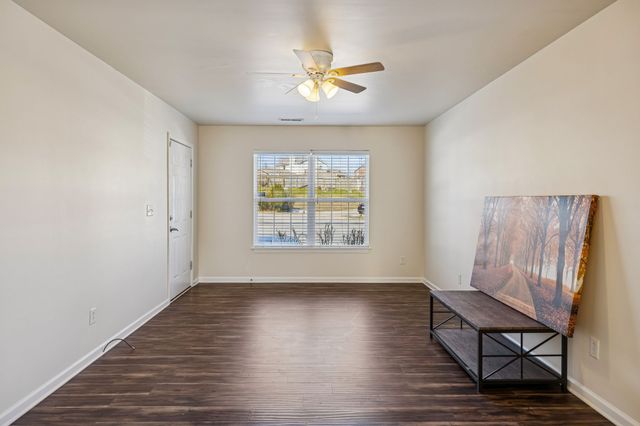 608 Jasmin Dr, Nashville, TN 37211