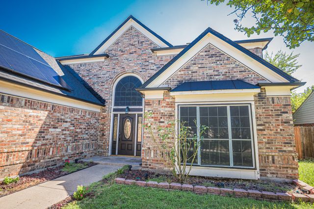 4454 Cabot Drive, Grand Prairie, TX 75052