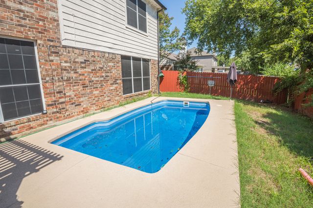 4454 Cabot Drive, Grand Prairie, TX 75052
