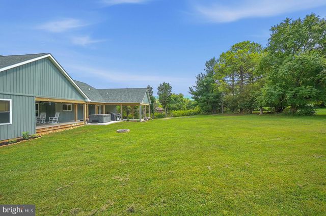 295 KING LEAR DR, Charles Town, WV 25414