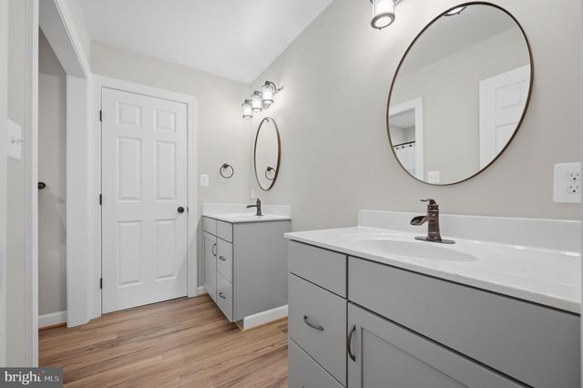 295 KING LEAR DR, Charles Town, WV 25414