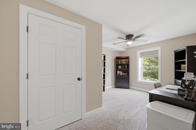 295 KING LEAR DR, Charles Town, WV 25414