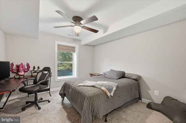 295 KING LEAR DR, Charles Town, WV 25414