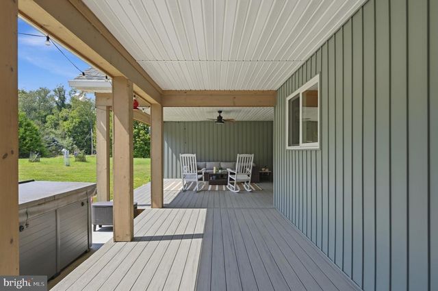 295 KING LEAR DR, Charles Town, WV 25414