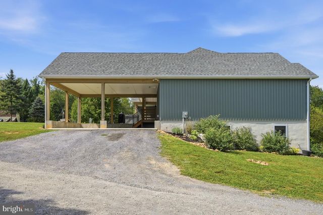 295 KING LEAR DR, Charles Town, WV 25414