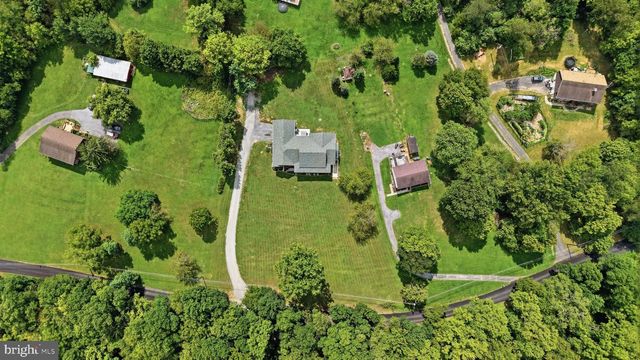 295 KING LEAR DR, Charles Town, WV 25414