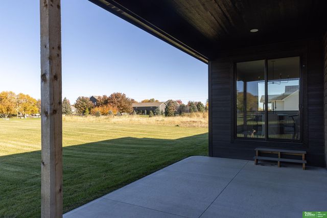 21828 Grover Street, Elkhorn, NE 68022