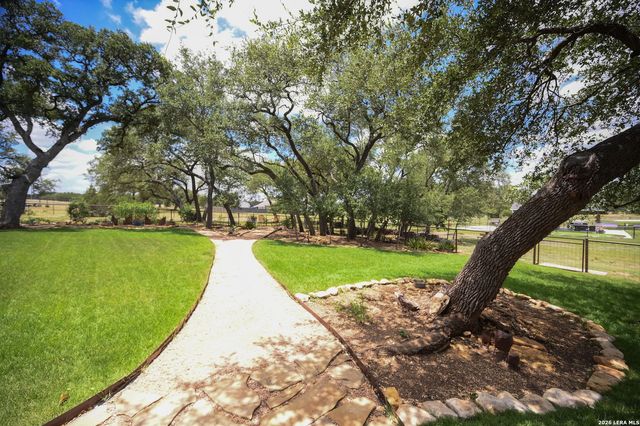 112 Nat Nolan, Blanco, TX 78606