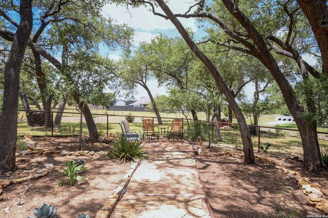 112 Nat Nolan, Blanco, TX 78606