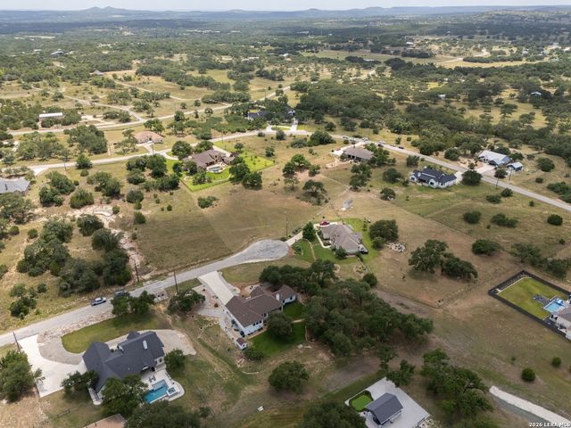 112 Nat Nolan, Blanco, TX 78606