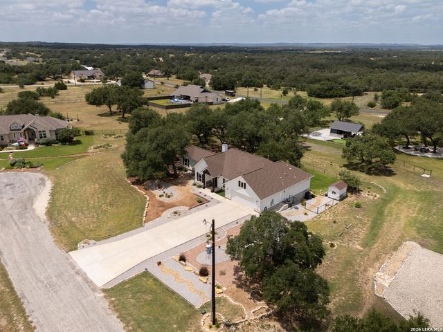 112 Nat Nolan, Blanco, TX 78606